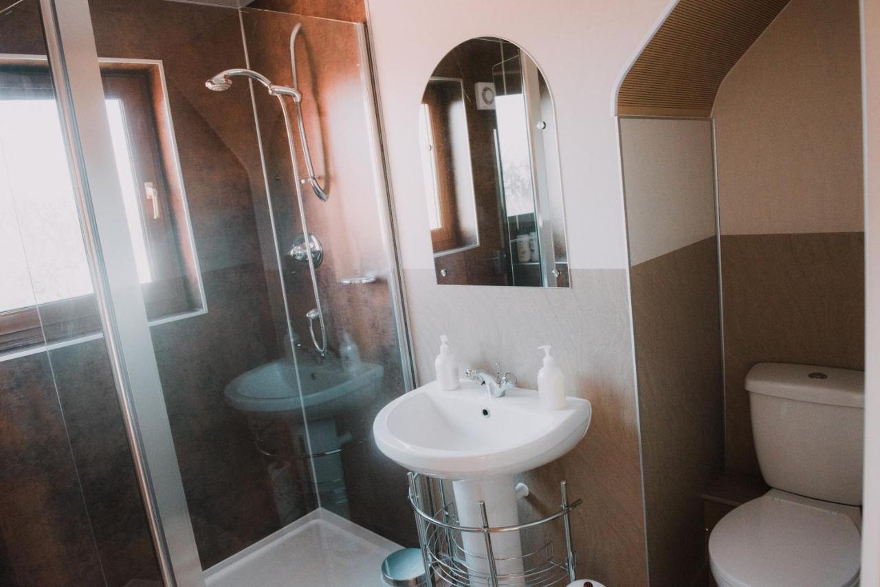 Greenbank Bed & Breakfast มอนโทรส ภายนอก รูปภาพ